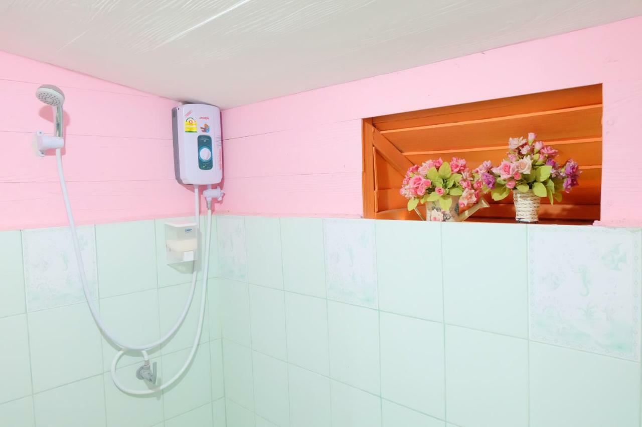 A Houses Homestay ناخون راتشاسيما المظهر الخارجي الصورة