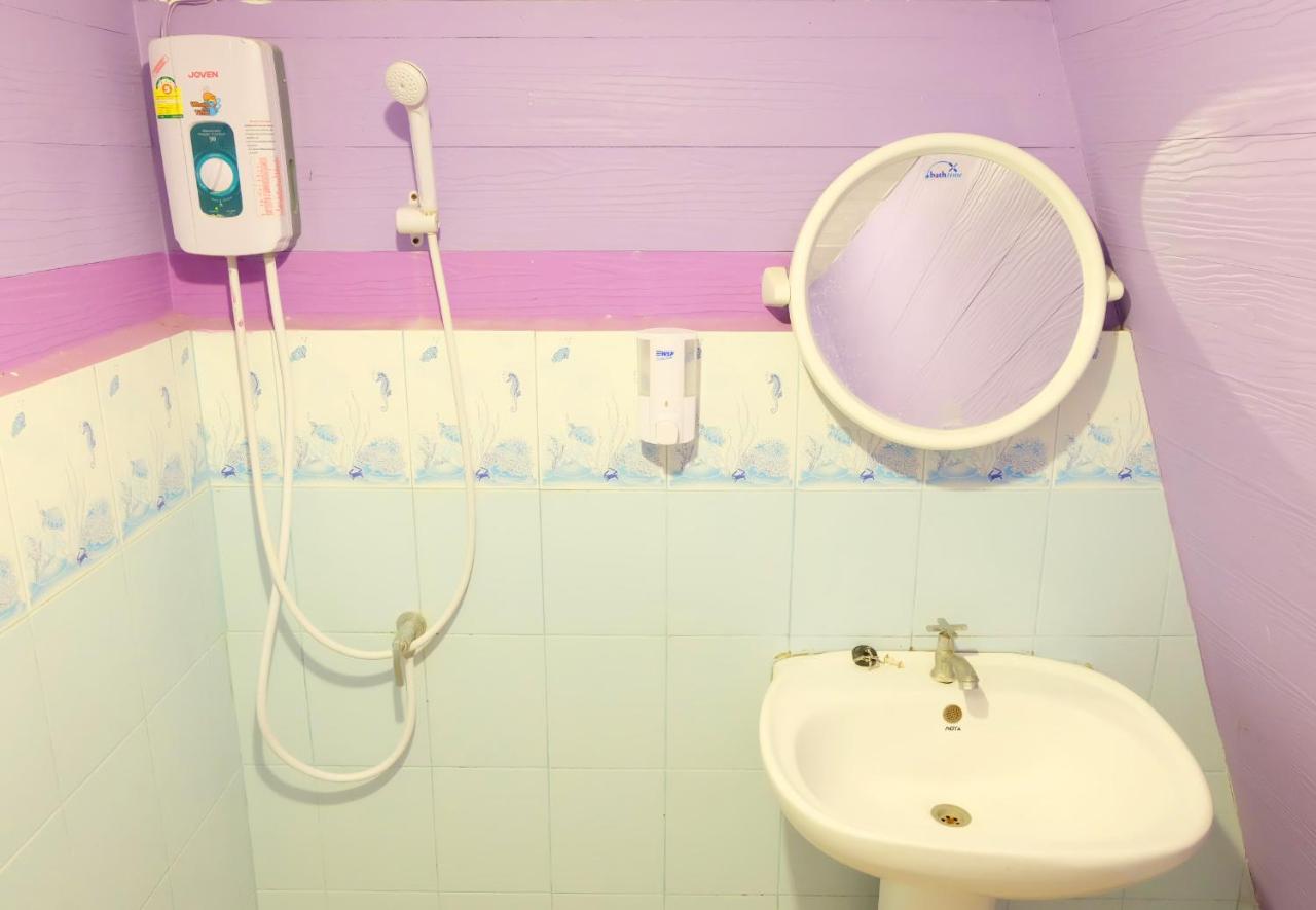 A Houses Homestay ناخون راتشاسيما المظهر الخارجي الصورة